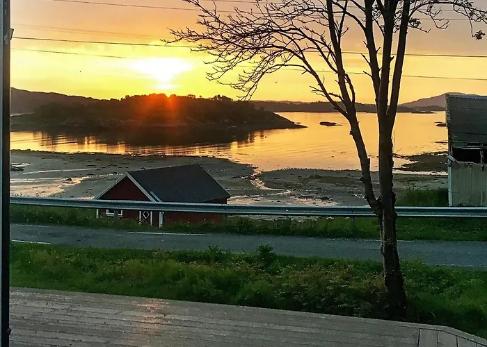 6 Person In Bjarkoy *