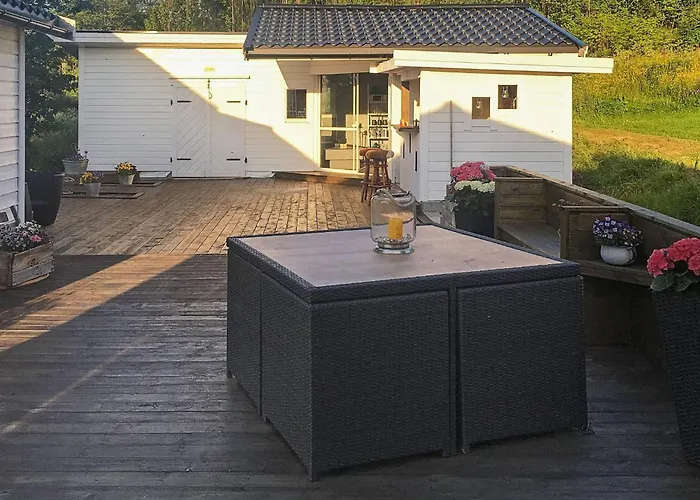 6 Person In Bjarkoy * Leirvåg