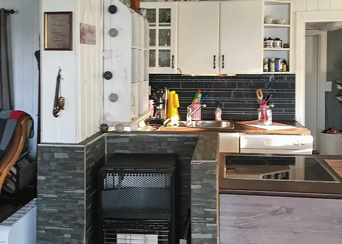 Semesterbostad 6 Person In Bjarkoy Leirvåg